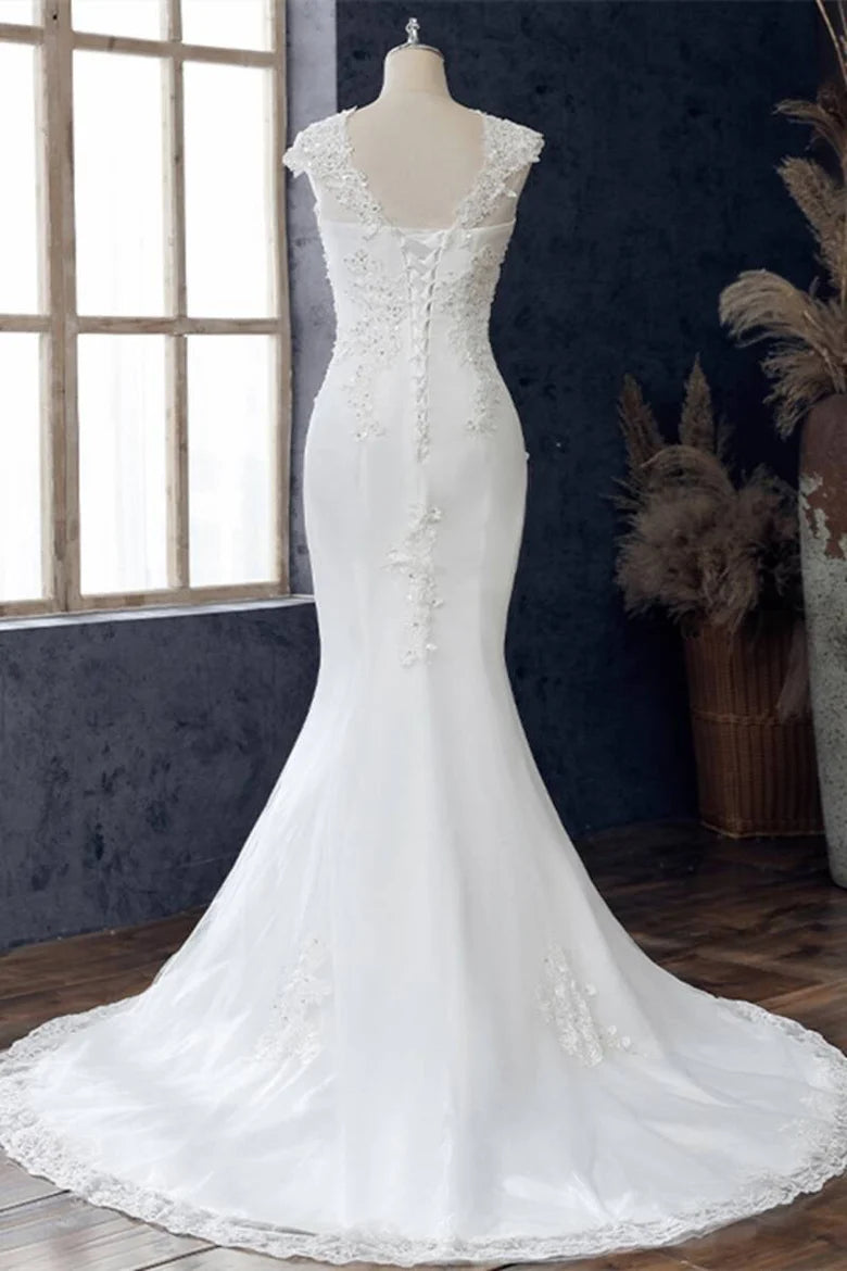Robe de mariée trompette en dentelle à col en V et manches courtes